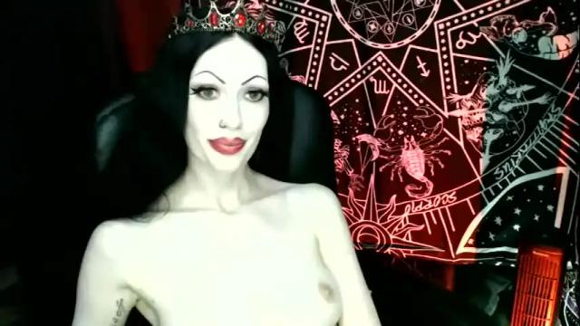 Image 11 of missmoondoll Stream on Chaturbate on 2 months ago
