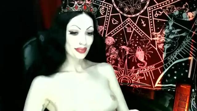 Image 2 of missmoondoll Stream on Chaturbate on 2 months ago