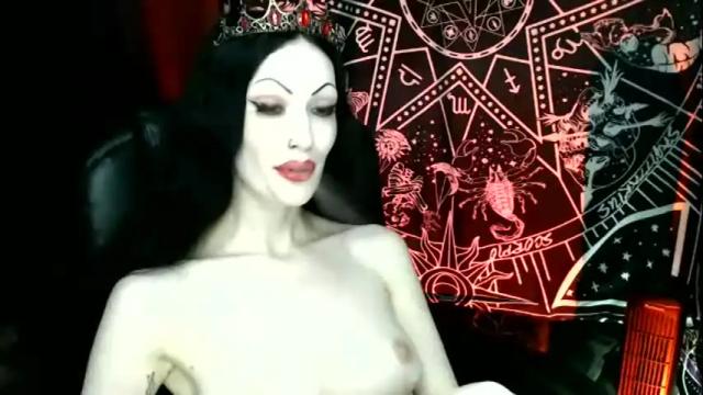 Image 4 of missmoondoll Stream on Chaturbate on 2 months ago