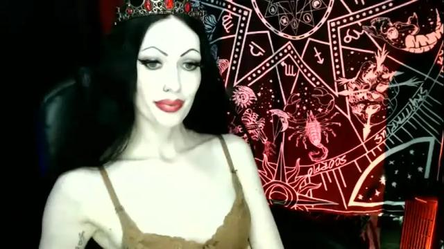 Image 6 of missmoondoll Stream on Chaturbate on 1 month ago