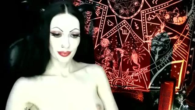 Image 10 of missmoondoll Stream on Chaturbate on 1 month ago