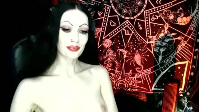 Image 12 of missmoondoll Stream on Chaturbate on 1 month ago