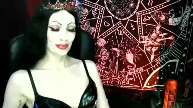Image 6 of missmoondoll Stream on Chaturbate on 25 days ago