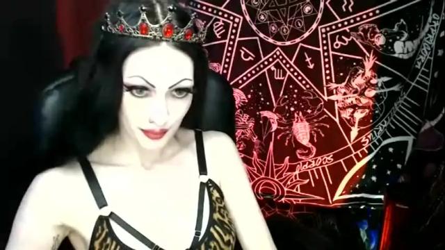 Image 4 of missmoondoll Stream on Chaturbate on 5 days ago