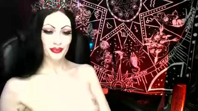 Image 11 of missmoondoll Stream on Chaturbate on 3 days ago