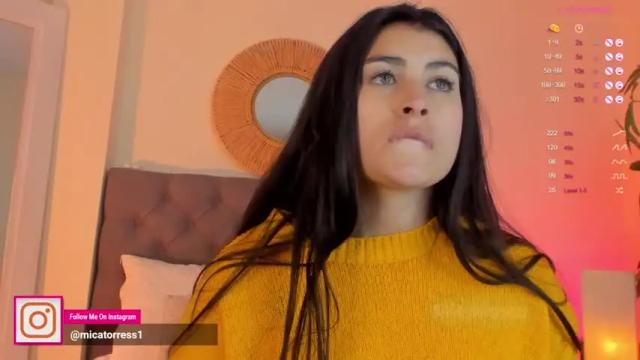 Image 6 of missmoscu Stream on Chaturbate on 20 months ago