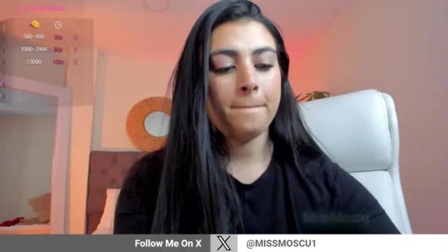 Image 2 of missmoscu Stream on Chaturbate on 19 months ago