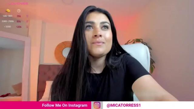 Image 4 of missmoscu Stream on Chaturbate on 19 months ago