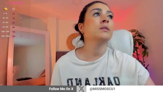 Image 7 of missmoscu Stream on Chaturbate on 19 months ago