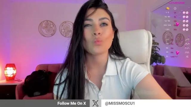 Image 3 of missmoscu Stream on Chaturbate on 19 months ago