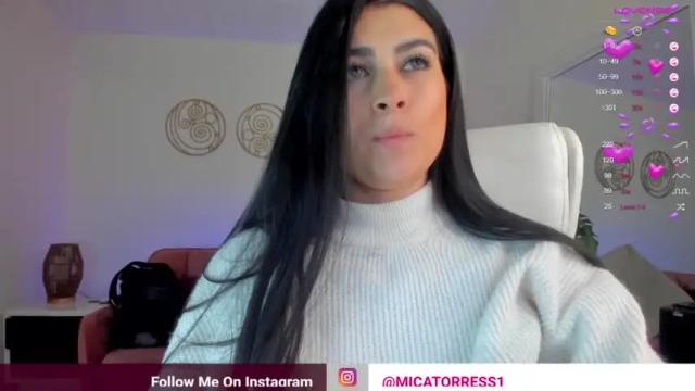 Image 6 of missmoscu Stream on Chaturbate on 19 months ago