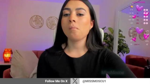 Image 3 of missmoscu Stream on Chaturbate on 18 months ago
