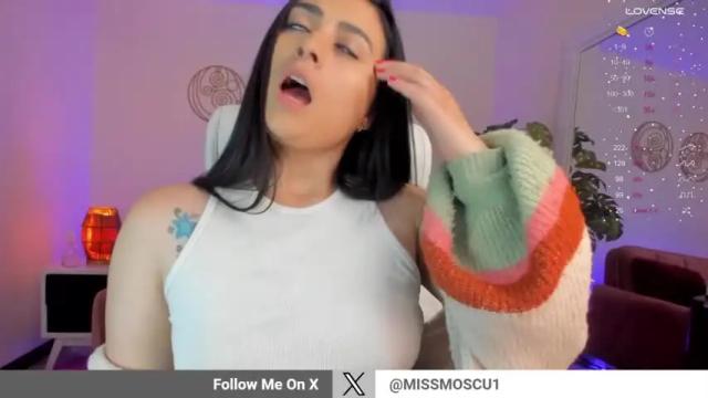 Image 6 of missmoscu Stream on Chaturbate on 18 months ago