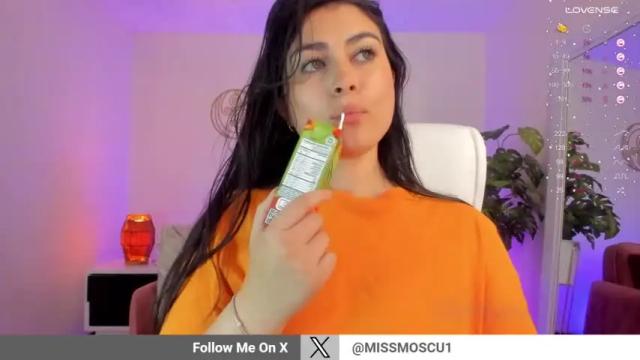 Thumbnail 1, missmoscu's Stream at Chaturbate, 18 months ago