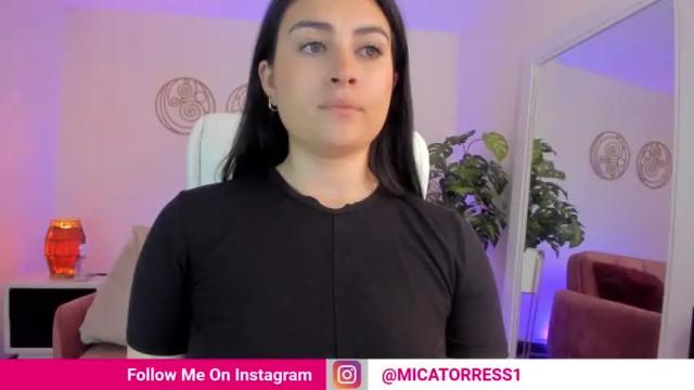 Image 12 of missmoscu Stream on Chaturbate on 18 months ago