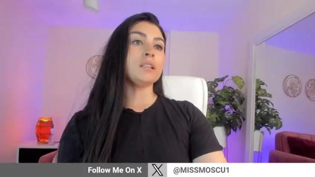 Image 3 of missmoscu Stream on Chaturbate on 18 months ago