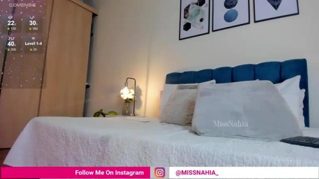 Image 10 of missnahia Stream on Chaturbate on 12 months ago
