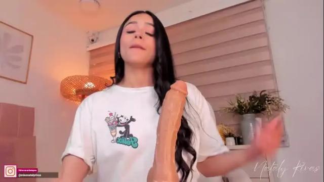 Image 8 of missnataly_ Stream on Chaturbate on 12 days ago