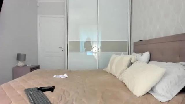 Image 3 of missnelly Stream on Chaturbate on 20 months ago