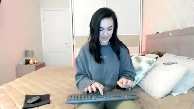 Image 6 of missnelly Stream on Chaturbate on 16 months ago