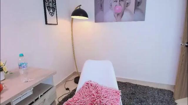 Image 10 of missniley Stream on Chaturbate on 3 months ago