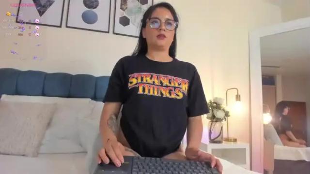 Image 4 of misspaula_ Stream on Chaturbate on 21 months ago