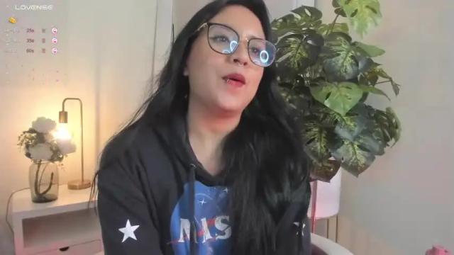 Image 4 of misspaula_ Stream on Chaturbate on 21 months ago