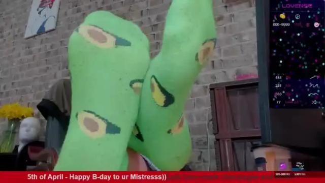 Image 11 of misspetitevenus Stream on Chaturbate on 12 months ago