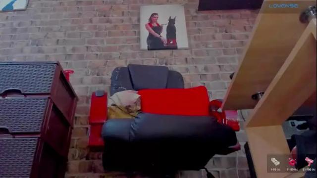 Image 12 of misspetitevenus Stream on Chaturbate on 28 days ago