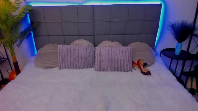 Image 4 of missrosse_ Stream on Chaturbate on 15 months ago