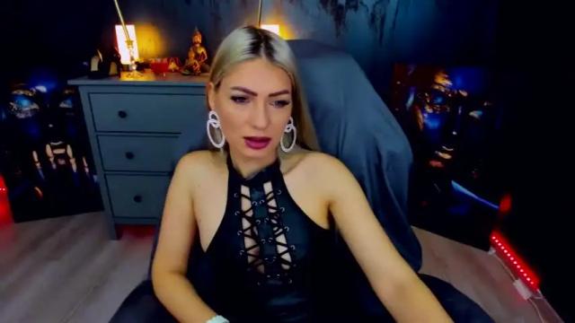 Image 8 of missrubbyy Stream on Chaturbate on 17 months ago