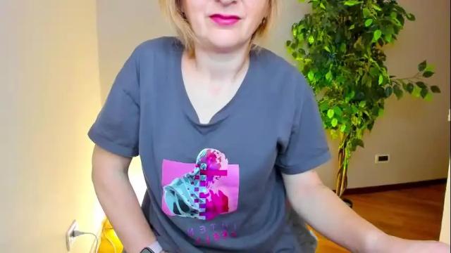 Image 3 of misss_kiss__ Stream on Chaturbate on 1 month ago