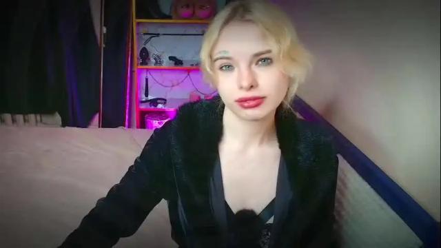 Image 2 of missslola Stream on Chaturbate on 8 days ago