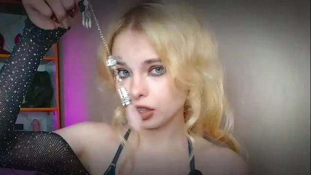 Image 12 of missslola Stream on Chaturbate on 4 days ago