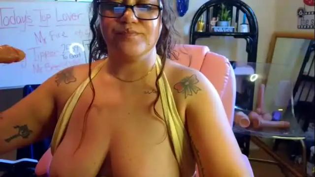 Image 10 of misssuckalot Stream on Chaturbate on 2 months ago