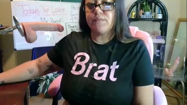 Image 7 of misssuckalot Stream on Chaturbate on 11 days ago