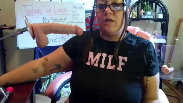 Image 10 of misssuckalot Stream on Chaturbate on 10 days ago