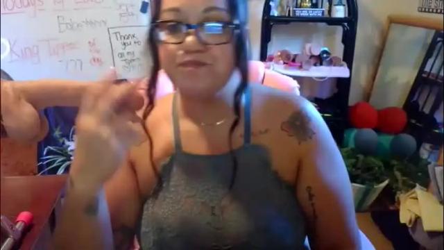 Image 4 of misssuckalot Stream on Chaturbate on 1 month ago