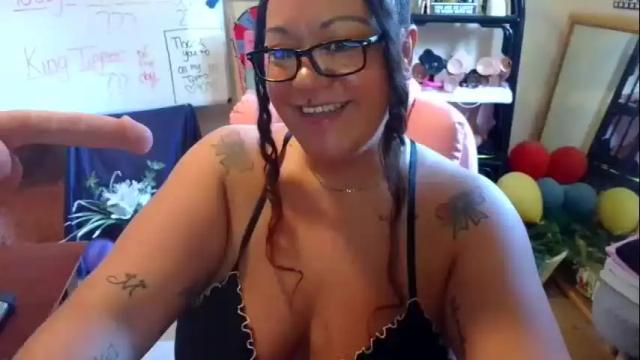 Image 3 of misssuckalot Stream on Chaturbate on 1 month ago
