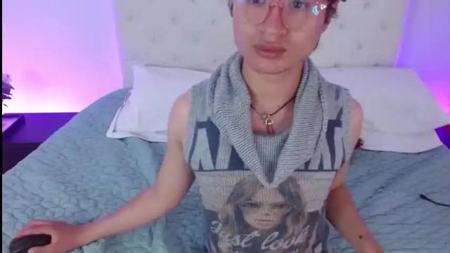 Image 4 of misssuckercocks Stream on Chaturbate on 16 months ago