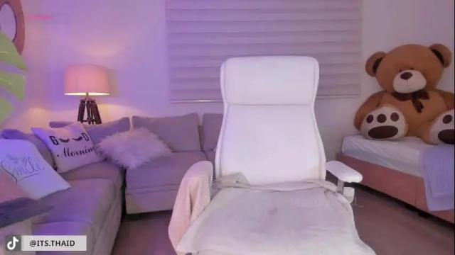Image 12 of missthailand_ Stream on Chaturbate on 1 month ago