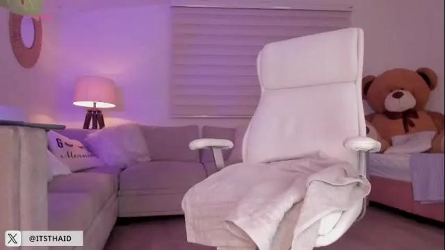Image 4 of missthailand_ Stream on Chaturbate on 1 month ago