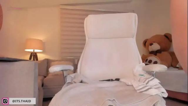 Image 11 of missthailand_ Stream on Chaturbate on 15 days ago