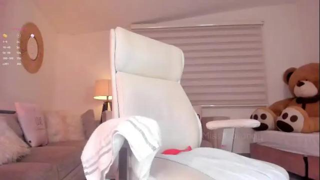 Image 12 of missthailand_ Stream on Chaturbate on 1 month ago