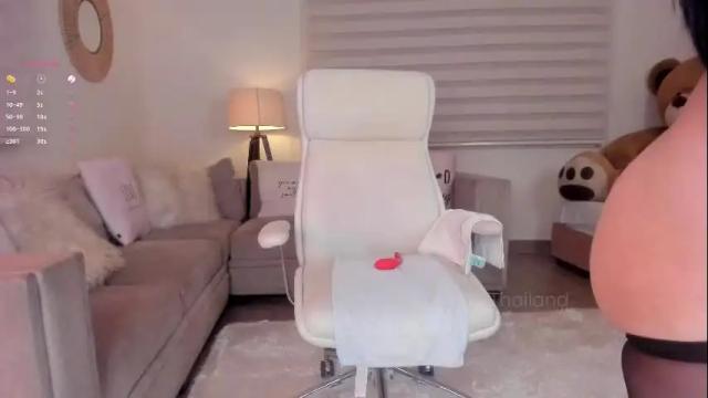 Image 2 of missthailand_ Stream on Chaturbate on 1 month ago