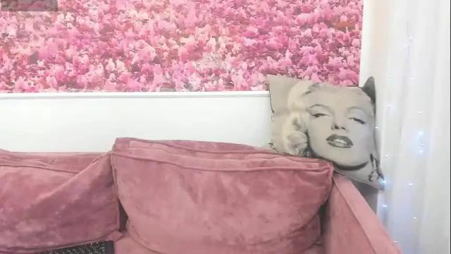 Image 2 of missthelove Stream on Chaturbate on 1 month ago