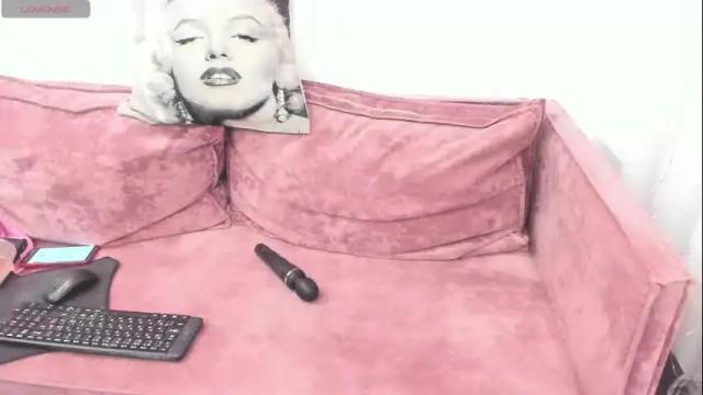 Image 10 of missthelove Stream on Chaturbate on 12 days ago