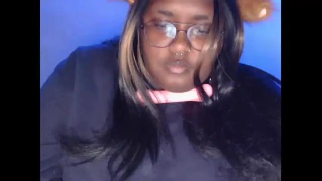 Image 7 of misstrezzkristina Stream on Chaturbate on 25 days ago