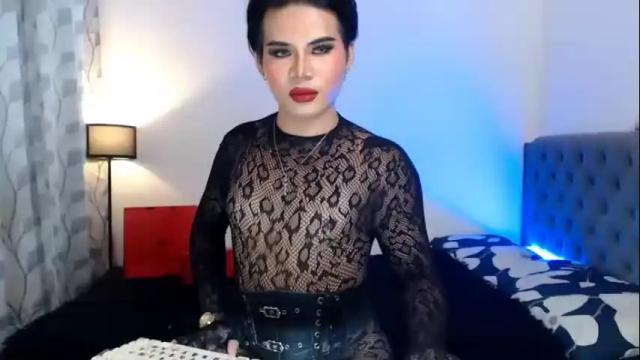 Image 4 of misstrishontop Stream on Chaturbate on 20 days ago