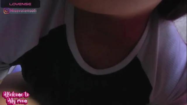 Image 12 of missvalensofi Stream on Chaturbate on 3 months ago